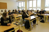 Zväčšiť fotografiu - Od pondelka nastúpia do škôl žiaci všetkých župných stredných škôl - Archivna_foto_TSK