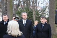 Od tragédie v novákoch uplynulo 12 rokov, obete si prišli uciť pozostalí, verejnosť i ministerská delegácia - IMG_0021