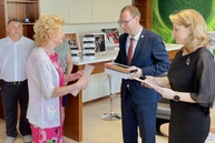 Zväčšiť fotografiu - Pilotný projekt digitálnych zručností seniorov na trenčianskej univerzite alexandra dubčeka  ukončený - IMG_8211DiGiZr