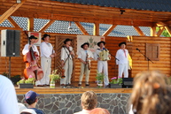 Zväčšiť fotografiu - Po prestávke hostilo papradno tradičný folklórny festival - IMG_0133