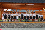 Zväčšiť fotografiu - Po prestávke hostilo papradno tradičný folklórny festival - IMG_0192
