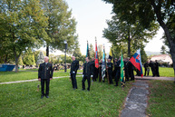 Zväčšiť fotografiu - Počas osláv nezabúdajú na tragicky zosnulých kolegov - TSK_Handlová-1