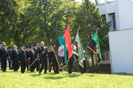 Zväčšiť fotografiu - Počas osláv nezabúdajú na tragicky zosnulých kolegov - TSK_Handlová-2