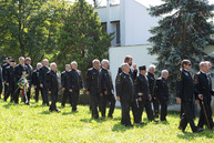 Zväčšiť fotografiu - Počas osláv nezabúdajú na tragicky zosnulých kolegov - TSK_Handlová-4