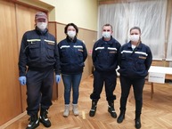 Zväčšiť fotografiu - Pomocnú ruku podali počas skríningu aj dobrovoľní hasiči v kraji - mikusovce 1