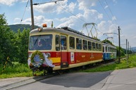 Zväčšiť fotografiu - Popularita trenčianskej elektrickej železnice stúpa - 30 T - TREŽ