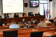 Zväčšiť fotografiu - Poslanci rokovali o volebných obvodoch aj voľbe nového hlavného kontrolóra kraja