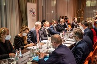 Zväčšiť fotografiu - Posledné tohtoročné rokovanie samosprávnych krajov hostil bratislavský kraj - DSC02472