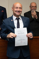 Zväčšiť fotografiu - Predseda a poslanci obdržali osvedčenie o zvolení - 20221104_TN_TSK_osvedcenia_045w
