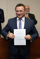Zväčšiť fotografiu - Predseda a poslanci obdržali osvedčenie o zvolení - 20221104_TN_TSK_osvedcenia_053w