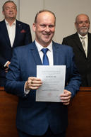 Zväčšiť fotografiu - Predseda a poslanci obdržali osvedčenie o zvolení - 20221104_TN_TSK_osvedcenia_077w
