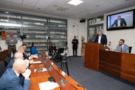 Zväčšiť fotografiu - Predseda a poslanci obdržali osvedčenie o zvolení - 20221104_TN_TSK_osvedcenia_118w