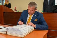 Zväčšiť fotografiu - Predseda a poslanci zložili sľuby, známe sú aj mená podpredsedov - DSC_7362