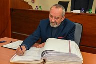 Zväčšiť fotografiu - Predseda a poslanci zložili sľuby, známe sú aj mená podpredsedov - DSC_7459