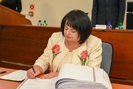 Zväčšiť fotografiu - Predseda a poslanci zložili sľuby, známe sú aj mená podpredsedov - DSC_7532