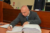 Zväčšiť fotografiu - Predseda a poslanci zložili sľuby, známe sú aj mená podpredsedov - DSC_7544