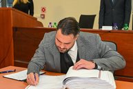 Zväčšiť fotografiu - Predseda a poslanci zložili sľuby, známe sú aj mená podpredsedov - DSC_7563