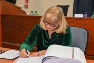 Zväčšiť fotografiu - Predseda a poslanci zložili sľuby, známe sú aj mená podpredsedov - DSC_7628
