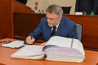 Zväčšiť fotografiu - Predseda a poslanci zložili sľuby, známe sú aj mená podpredsedov - DSC_7640