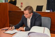 Zväčšiť fotografiu - Predseda a poslanci zložili sľuby, známe sú aj mená podpredsedov - DSC_7783
