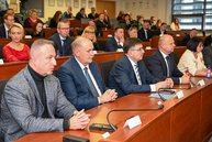 Zväčšiť fotografiu - Predseda a poslanci zložili sľuby, známe sú aj mená podpredsedov - DSC_7803