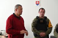Zväčšiť fotografiu - Predseda tsk navštívil záchranné zložky na hornej nitre