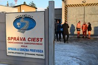 Zväčšiť fotografiu - Predseda tsk navštívil záchranné zložky na hornej nitre