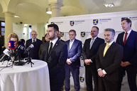 Predsedovia samosprávnych krajov spoločne rokovali - 39072059854_d25f02bea7_h