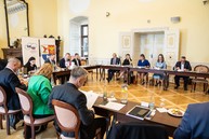Zväčšiť fotografiu - Predstavitelia krajov rokovali poslednýkrát v tomto volebnom období - DSC08666