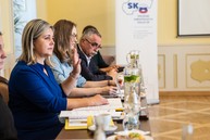 Zväčšiť fotografiu - Predstavitelia krajov rokovali poslednýkrát v tomto volebnom období - DSC08687