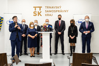 Zväčšiť fotografiu - Predstavitelia krajov rokovali v trnave o aktuálnych otázkach - DSC02259