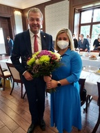 Zväčšiť fotografiu - Predstavitelia samosprávnych krajov rokovali o zdravotníctve či dvadsaťročnici svojej existencie - 20210930_102127