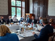 Zväčšiť fotografiu - Predstavitelia samosprávnych krajov rokovali o zdravotníctve či dvadsaťročnici svojej existencie - 20210930_104043