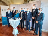 Zväčšiť fotografiu - Predstavitelia samosprávnych krajov rokovali o zdravotníctve či dvadsaťročnici svojej existencie - 20210930_142048