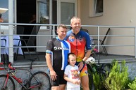 Zväčšiť fotografiu - Prejazd jazerami i po výnimočne dlhom gabiónovom múre, taký je nový úsek vážskej cyklomagistrály