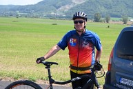 Zväčšiť fotografiu - Prejazd jazerami i po výnimočne dlhom gabiónovom múre, taký je nový úsek vážskej cyklomagistrály