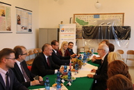 Prezident sr osobne navštívil dve stredné školy v zriaďovateľskej pôsobnosti trenčianskeho samosprávneho kraja. - IMG_7924