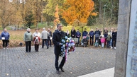 Zväčšiť fotografiu - Pri obnovenom pamätníku v trenčianskych tepliciach vzdali úctu hrdinom - IMG_20211027_160719