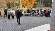 Zväčšiť fotografiu - Pri obnovenom pamätníku v trenčianskych tepliciach vzdali úctu hrdinom - IMG_20211027_160738