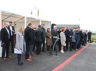 Prievidza má zmodernizované letisko, vďaka investícii firmy brose pribudla spevnená asfaltová dráha - IMG_0006