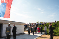 Zväčšiť fotografiu - Pripomíname si 80. výročie hrdinstva a odporu - TSK_OslavySNP_mini-2