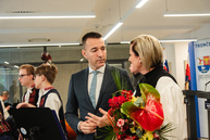 Zväčšiť fotografiu - Prvá výjazdová vláda rokovala v trenčíne, uvoľnené boli financie pre samosprávy - TSK_vyjazdove_gastro_hokejovka_mini (27 of 102)