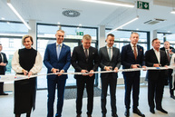 Zväčšiť fotografiu - Prvá výjazdová vláda rokovala v trenčíne, uvoľnené boli financie pre samosprávy - TSK_vyjazdove_gastro_hokejovka_mini (37 of 102)