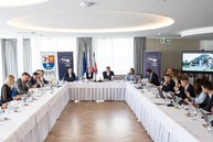Zväčšiť fotografiu - Prvé tohtoročné zasadnutie sk8 hostil trenčiansky kraj - SK8_2