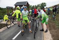 Prvých 13,4 km vážskej cyklotrasy dnes župa odovzdala verejnosti. niektorí cyklisti to označujú za udalosť roka. - 20180525_HORNA_STREDA_cyklotrasa_078w