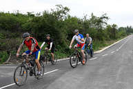 Prvých 13,4 km vážskej cyklotrasy dnes župa odovzdala verejnosti. niektorí cyklisti to označujú za udalosť roka. - 20180525_HORNA_STREDA_cyklotrasa_094w