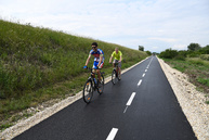 Prvých 13,4 km vážskej cyklotrasy dnes župa odovzdala verejnosti. niektorí cyklisti to označujú za udalosť roka. - 20180525_HORNA_STREDA_cyklotrasa_117w
