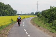 Prvých 13,4 km vážskej cyklotrasy dnes župa odovzdala verejnosti. niektorí cyklisti to označujú za udalosť roka. - IMG_2775