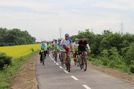 Prvých 13,4 km vážskej cyklotrasy dnes župa odovzdala verejnosti. niektorí cyklisti to označujú za udalosť roka. - IMG_2798