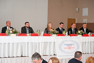 Zväčšiť fotografiu - Regionálne združenie miest a obcí stredného považia rokovalo v dubnici